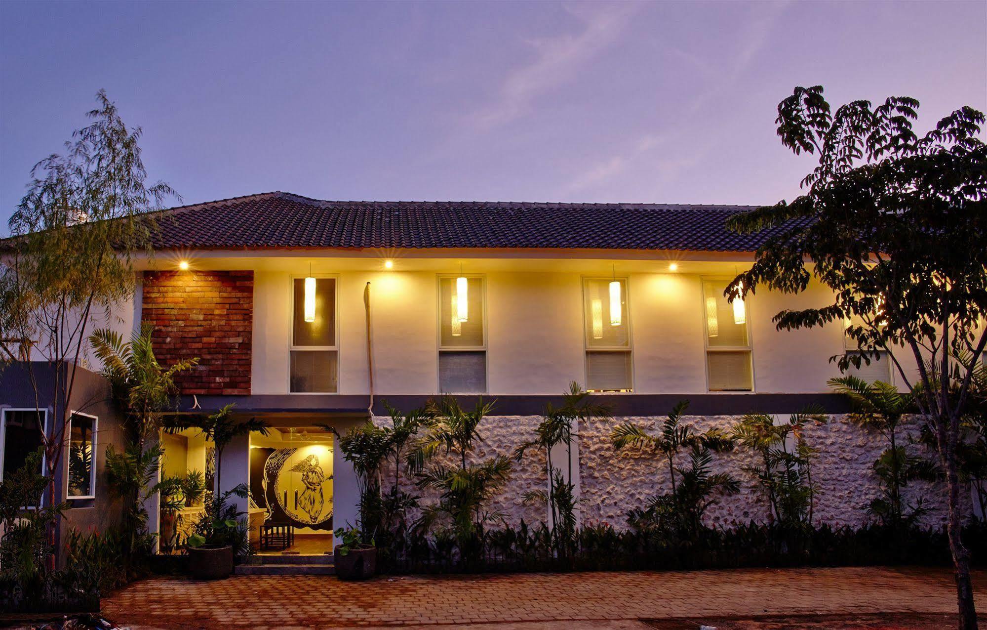7 Bidadari Boutique Hotel Seminyak Zewnętrze zdjęcie