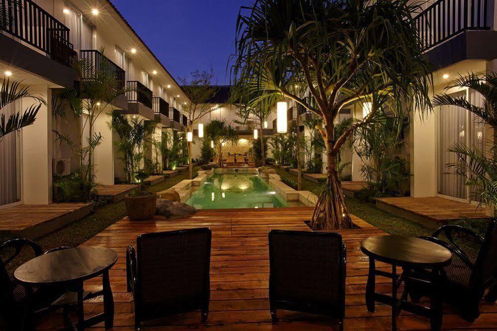 7 Bidadari Boutique Hotel Seminyak Zewnętrze zdjęcie